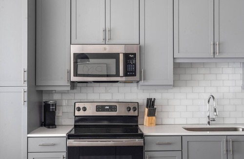 Austin Apartment | Landing | Beautiful 1BD, Clubhouse, Pool