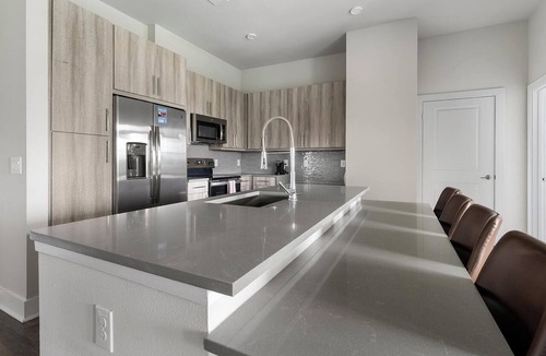 Montopolis Apartment | Landing | Beautiful 1BD, Courtyard, Pool