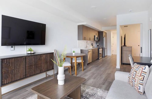 Crown Hill Apartment | Landing | Beautiful 1BD, Gym