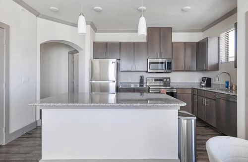 Manor Apartment | Landing | Chic 2BD, Gym, Courtyard