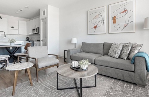 Lower Basin Lake Travis Apartment | Landing | Incredible 1BD, Pool, Clubhouse