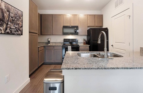 Lockhart Apartment | Landing | Incredible 1BD, Gym, Pool