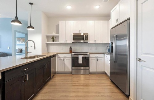 Lower Basin Lake Travis Apartment | Landing | Incredible 2BD, Clubhouse, Gym