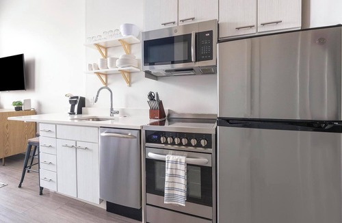 River North Art District Apartment | Landing | Incredible Studio, Clubhouse, Gym