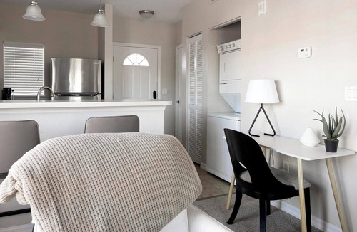 North Port Apartment | Landing | Modern 1BD, Gym, Tennis Court