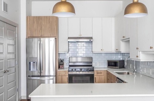 Austin Apartment | Landing | Modern 1BD, Yoga Studio, Gym