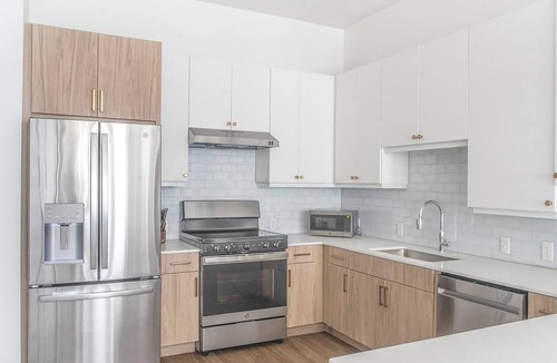 Austin Apartment | Landing | Modern 1BD, Yoga Studio, Gym