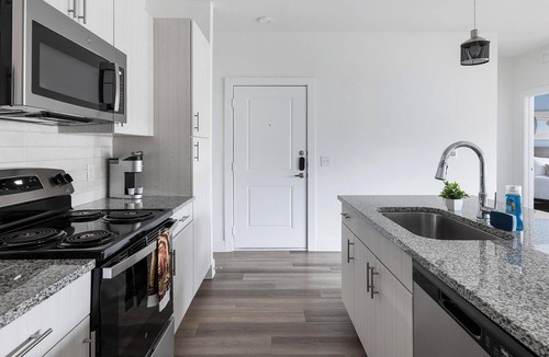 Leander Apartment | Landing | Modern 2BD, Pool, Gym