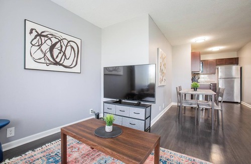 Fort Wayne Apartment | Landing | Modern Studio, Pool, Game Room