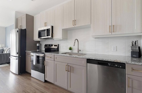 Scofield Farms Apartment | Landing | Spectacular 1BD, Gym, Pool