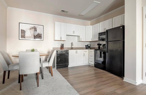 Charlotte Apartment | Landing | Spectacular 2BD, Clubhouse, Gym