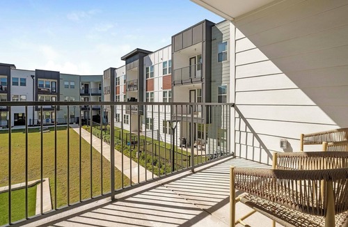 Lower Basin Lake Travis Apartment | Landing | Stylish 2BD, Pool, Gym