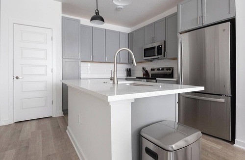 Broomfield Apartment | Landing | Stylish 2BD, Gym, Yoga Studio