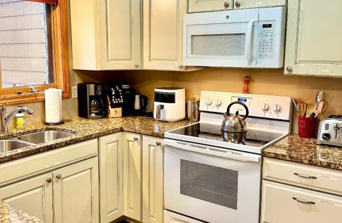 Carroll House | Large 5 bedroom Bretton Woods Townhome 1 gig WiFi