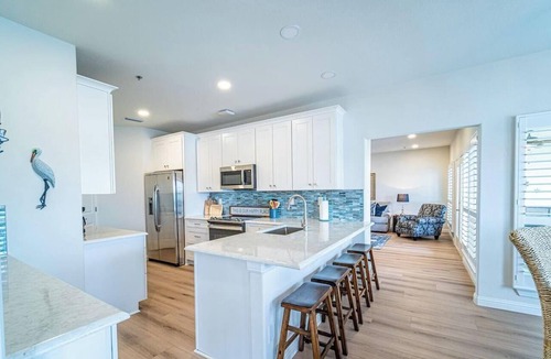 Highland Lake Estates Condo | Largest Waterfront Villa on Private Island