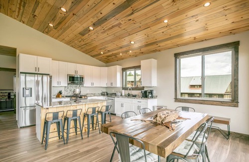 Twin Creek Village House | Last-Minute Summer Escape! Book an August Stay by 7/31 for 15% Off