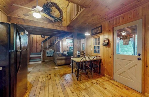 Raccoon Ridge Cabin | Lazy Days Cabin Stay