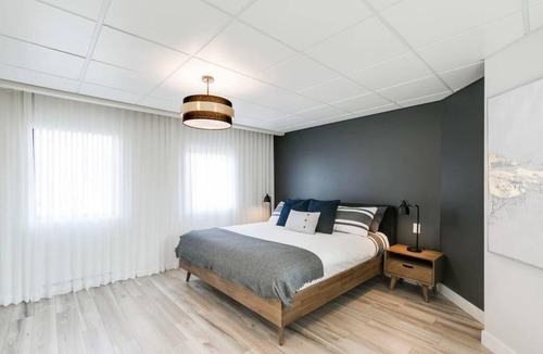 Laval House | Le Masson - Complexe La Voûte