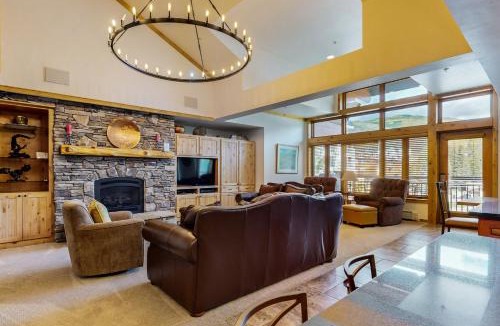 Vail Apartment | Lion Square Lodge East 310