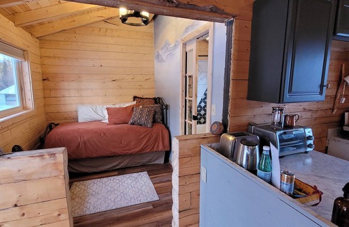 Sutton Cabin | Little Bear Getaway Cabins
