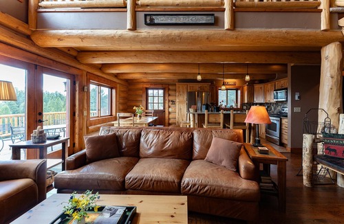 Fairplay Cabin | Log Cabin with Breathtaking Views, Dogs OK