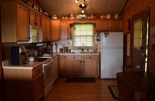 Boone Cabin | Long Range Views - 10 minutes to downtown Boone -Dog friendly!