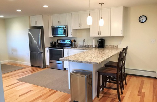 Readfield Apartment | Lovely apartment with 1 bedroom