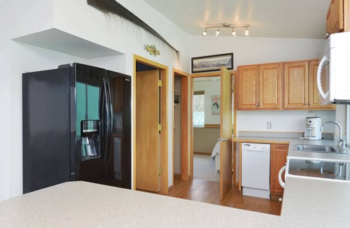Seward Apartment | Lovely Dockside Apartment! Located right in the Harbor!