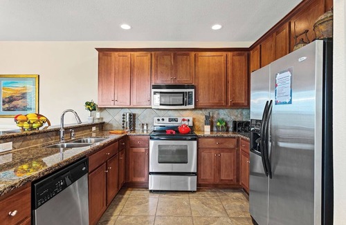 Jonestown Condo | Lovely Villa in the Hollows, Lake View, 4 Pools