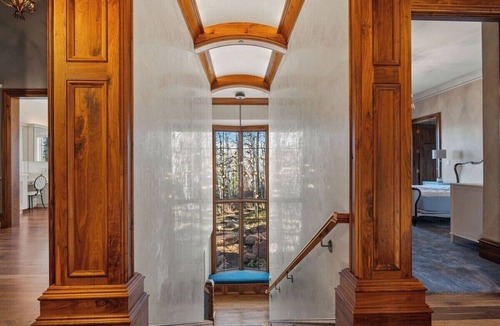 Beaver Creek House | Lucky Boot Lodge - Incredible Views, Walk to Ski