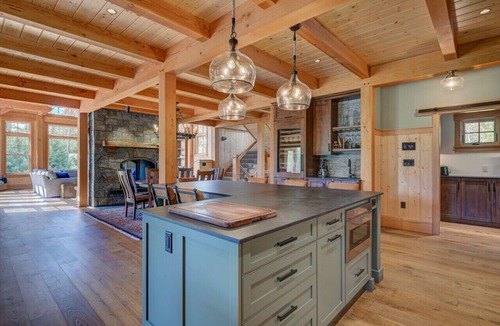 Franconia House | LUX Home with Breathtaking Views