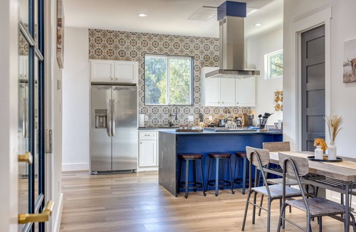 Driftwood House | Luxe 4BDR with Pool, Hot Tub, Game Room & Fire Pit | Maverick by AvantStay