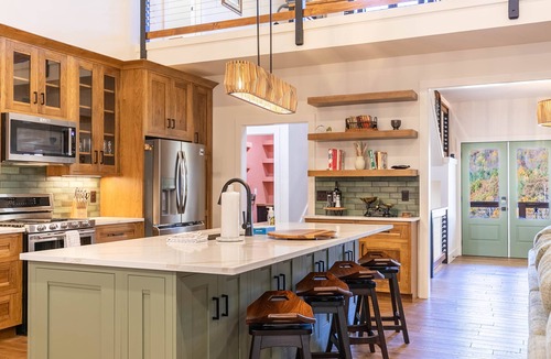 Old Fields Cabin | Luxe Mountain Haven - Mountain Views, Hot Tub, Game Loft