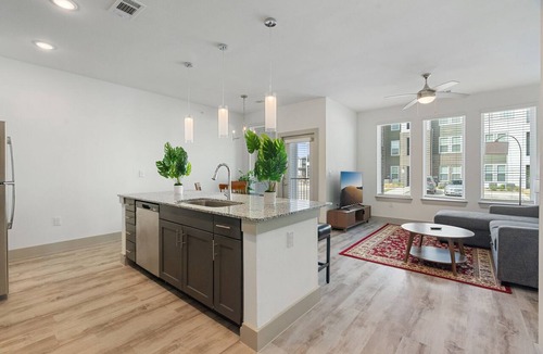 Stony Ridge North Apartment | Luxury 1BD/1BA Near The Airport 5953