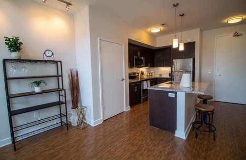 Grandview Heights Apartment | Luxury 2 Bed with a loft