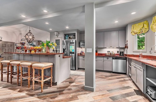 Asheville House | Luxury 4 King Bdrm, 4.5 Bth, Pavilion; Fire Place, TV, Waterfall, Fire Pit