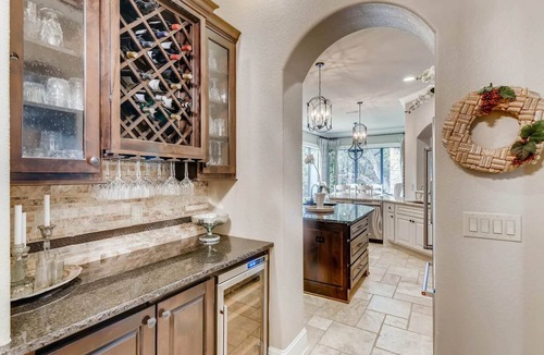 Greenshores House | * Luxury 4500 sf home* Pool/Spa * near Lake Austin