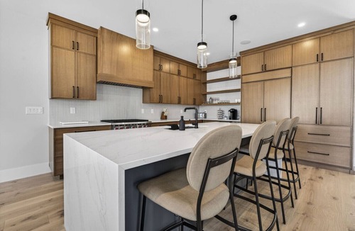 Lincoln Villa | Luxury 4BR Townhouse @ Loon | South Peak Retreat