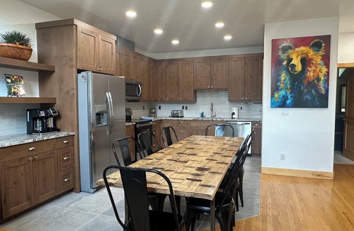 Winter Park House | Luxury 5br 4.5 Bath, 2 Primary Bedrooms! Across from Ski Resort. License 005650