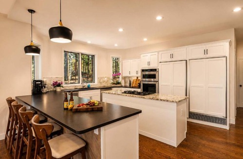 Woodmoor Villa | Luxury Golf Estate - 7 Ensuite Suites - Steam Spa - Theatre