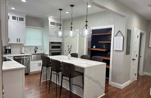 Gainesville House | Luxury Lake Duplex Mins From downtown Gainesville