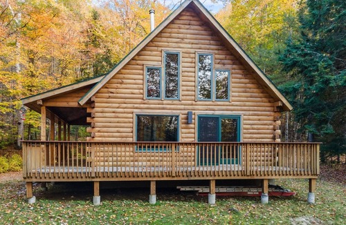 Lisbon Cabin | Luxury Log Cabin - Private Forest & Custom Fire Pit - Near Franconia Notch