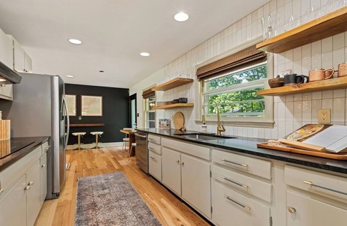 Candler House | Luxury Modern Retreat-Hot Tub, Blue Ridge Mountain View, GameRoom, Near Biltmore