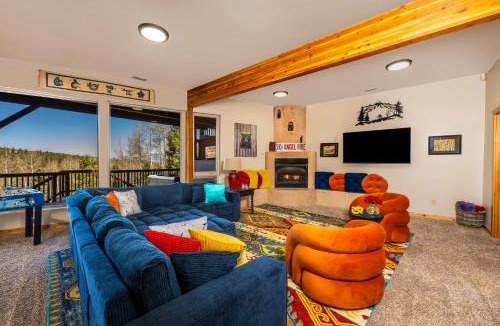 Angel Fire Ski Chalet | Luxury Mountain Chalet Sleeps 23 Hot Tub Views