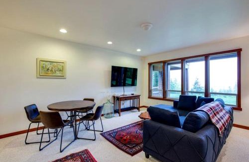 Glacier House | Luxury Mt. Baker Hideaway | Hot Tub & Stunning Views