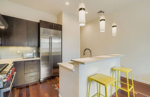 Whittier Condo | Luxury Pearl Street 1BDR