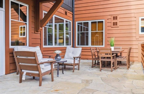 Peak 8 Condo | Luxury Ski-In/Out One Ski Hill Place 2BR Condo on Peak 8