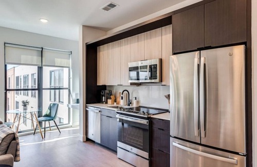 Pendleton Apartment | Luxury Studio CBD Pool Gym Walk to OTR