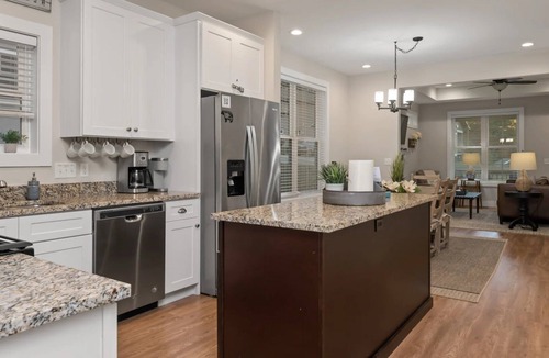 Fairview House | Magnolia Mountain Home | Monthly Mountain Home Near Asheville w/Private Hot Tub