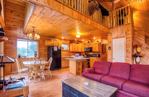 Oquossoc House | Mahara 2 - Spacious home with access to Rangeley Lake and the snowmobile trails.